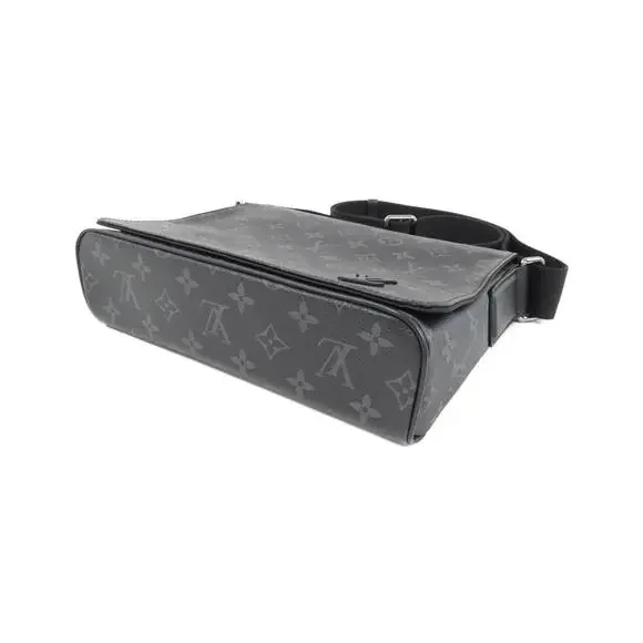 Auth Louis Vuitton Eclipse District Pm #98647L13B - Picture 3 of 6